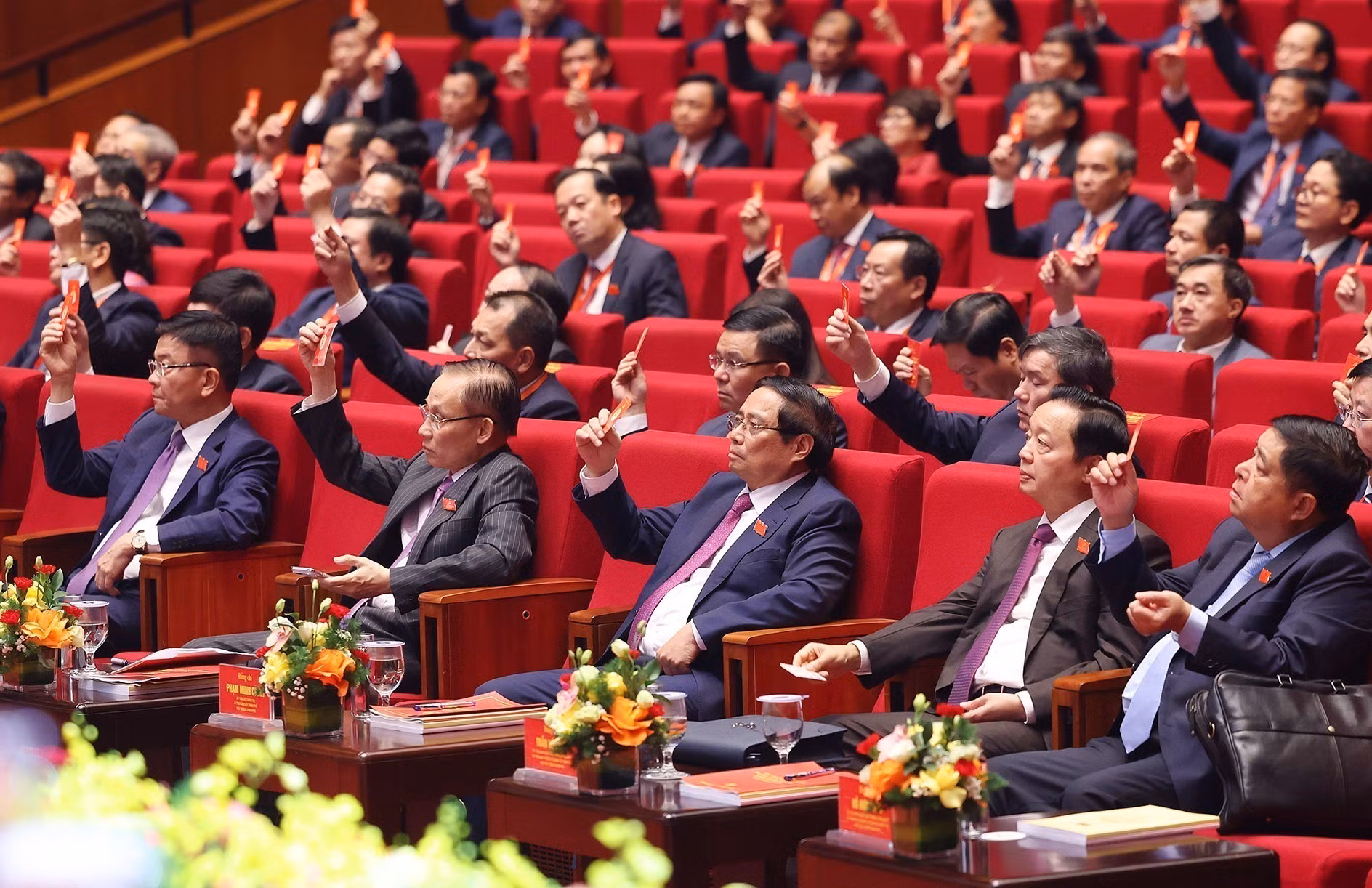 vna-potal-phien-tru-bi-dai-hoi-dai-bieu-dang-bo-chinh-phu-lan-thu-nhat-nhiem-ky-2025-2030-8333730.jpg