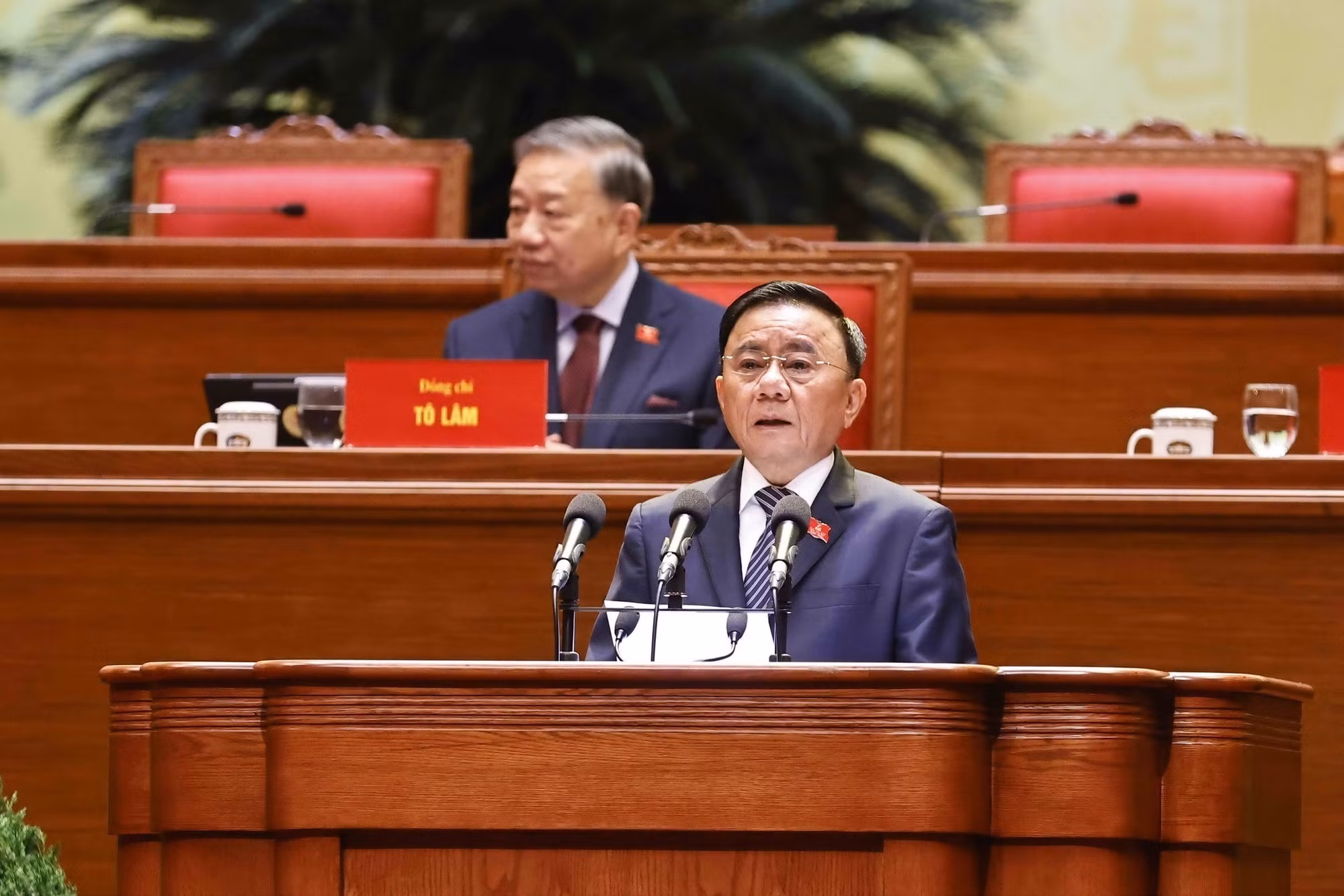 vna-potal-phien-hop-tru-bi-dai-hoi-dang-toan-quoc-lan-thu-xiv-8538001.jpg