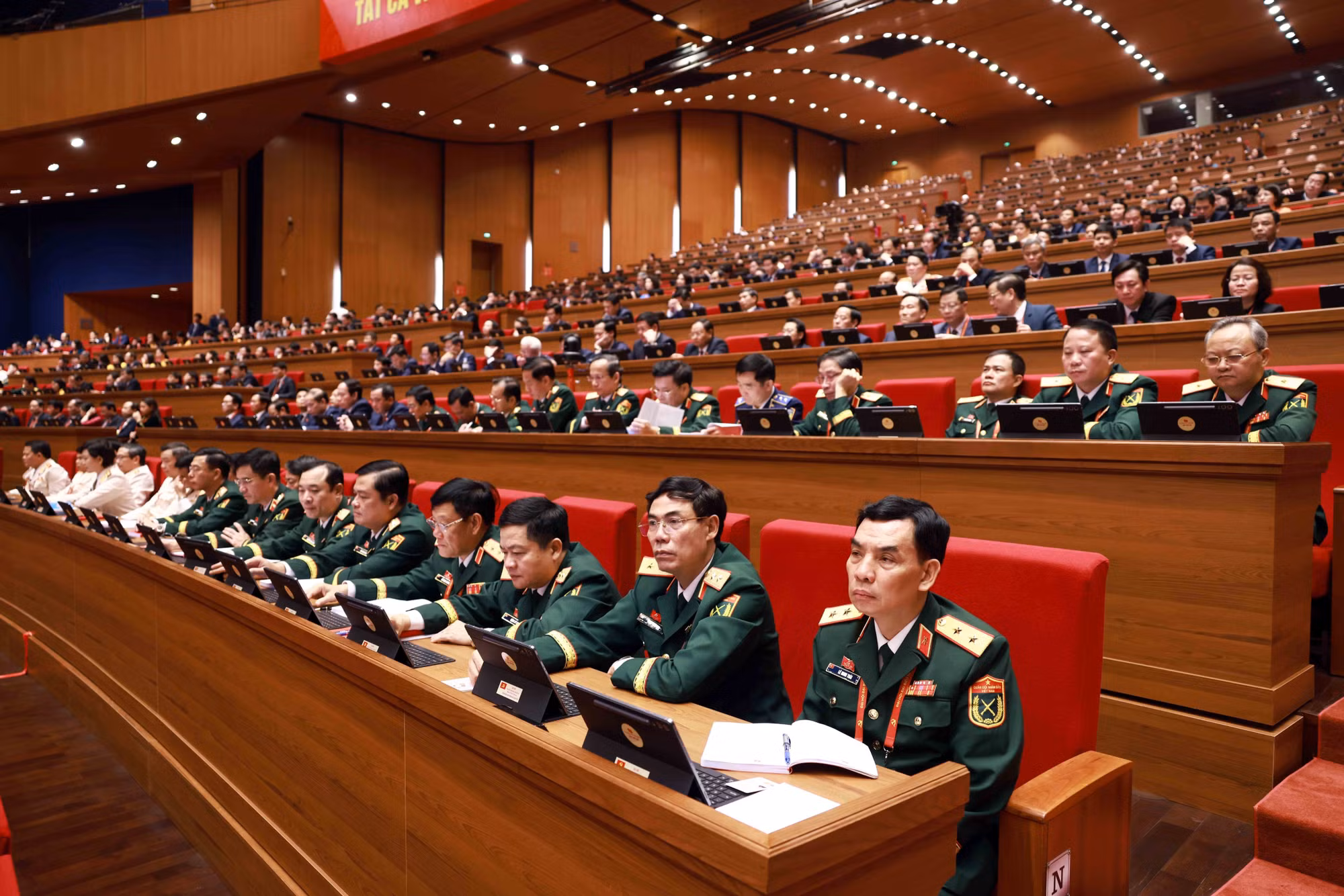 vna-potal-phien-hop-tru-bi-dai-hoi-dang-toan-quoc-lan-thu-xiv-8538034.jpg