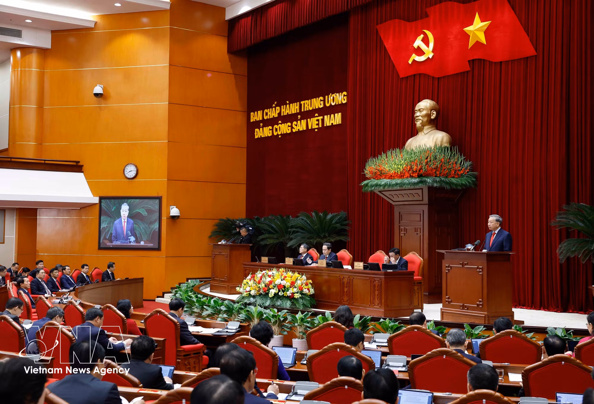 vnanet-khai-mac-hoi-nghi-lan-thu-hai-ban-chap-hanh-trung-uong-dang-khoa-xiv-8657010.jpg