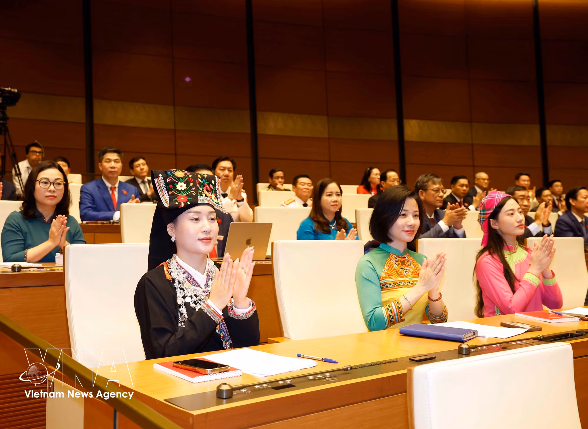 vnanet-04-khai-mac-trong-the-ky-hop-thu-nhat-quoc-hoi-khoa-xvi-8683377.jpg