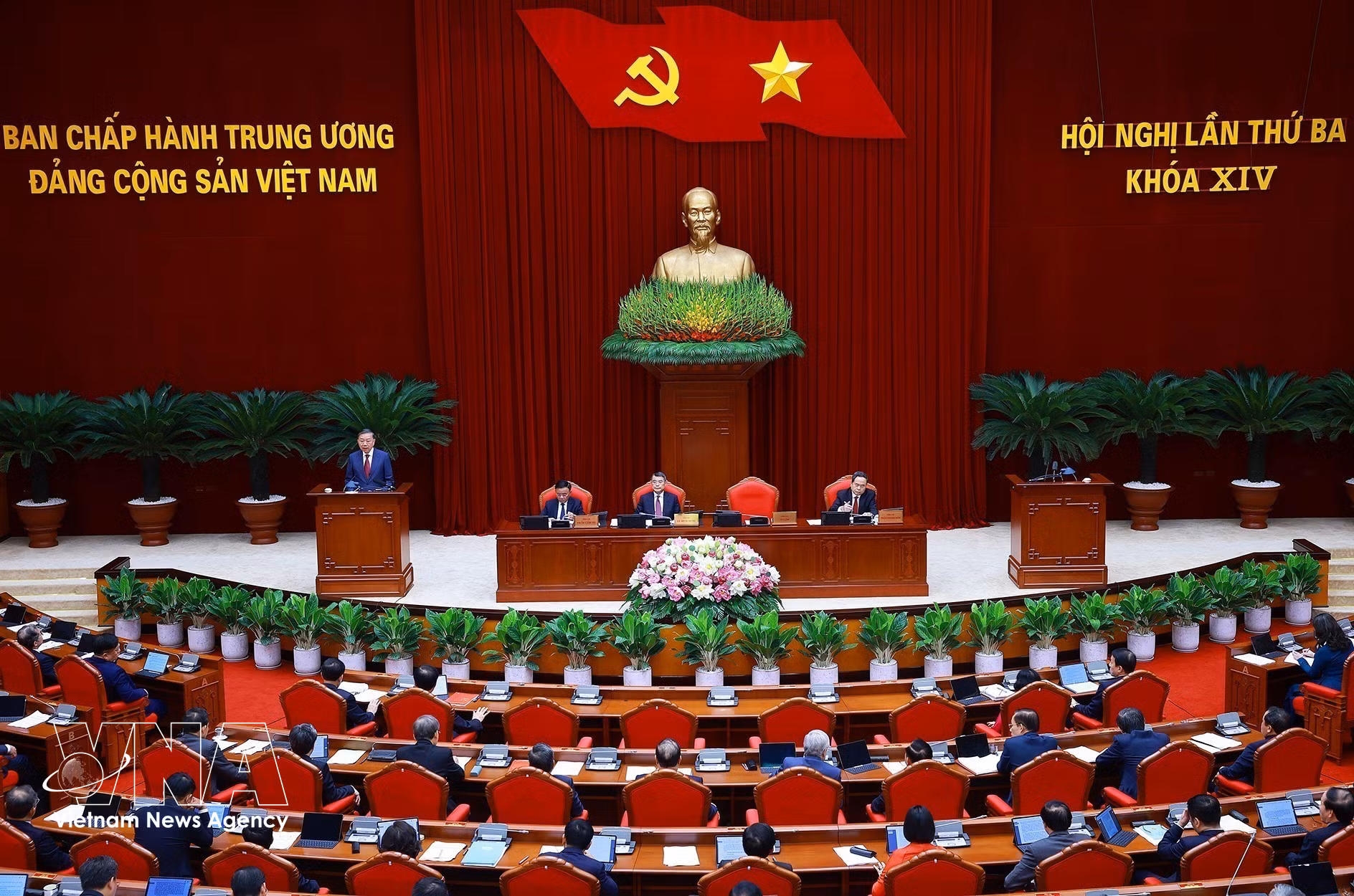vnanet-01-khai-mac-hoi-nghi-lan-thu-ba-ban-chap-hanh-trung-uong-dang-khoa-xiv-8898987.jpg