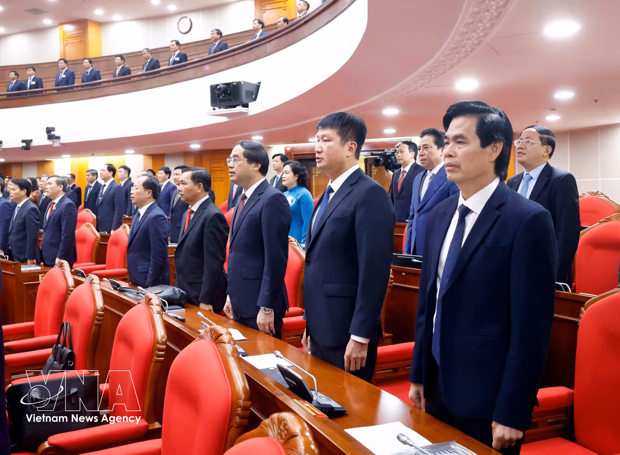 vnanet-11-be-mac-hoi-nghi-ban-chap-hanh-trung-uong-dang-lan-thu-3-khoa-xiv-8910015.jpg