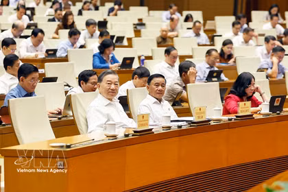 Deputies at the 16th National Assembly’s second session on October 26 (Photo: VNA)