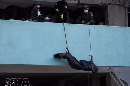 Vietnamese rescuers recover 11 earthquake victims from rubble in Venezuela