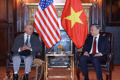 Party General Secretary and President meets with Communist Party USA leaders in New York 