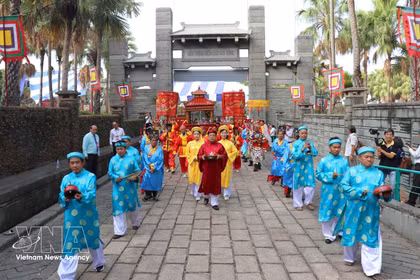 Vietnamese nationwide pay tribute to ancestors on Hung Kings’ Commemoration Day 