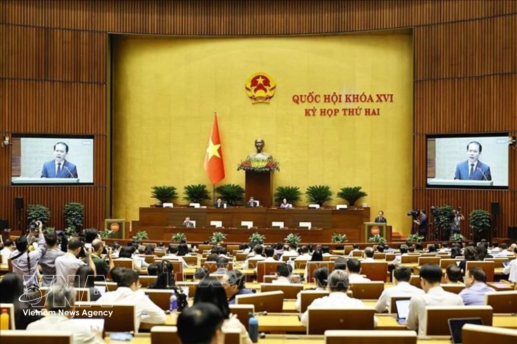 A plenary discussion as part of the second session of the 16th National Assembly (Photo: VNA)