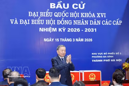 Party General Secretary To Lam at polling station No. 2 in Ba Dinh ward of Hanoi on March 15 morning (Photo: VNA)