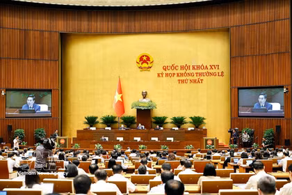 A plenary discussion during the first extraordinary session of the 16th National Assembly (Photo: VNA)