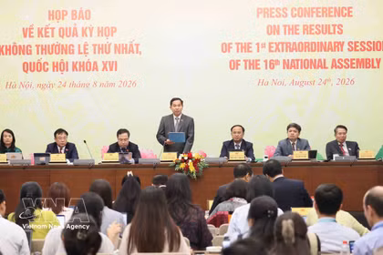 Vice Chairman of the NA Office Nguyen Van Hien speaks at the press conference on August 24. (Photo: VNA)