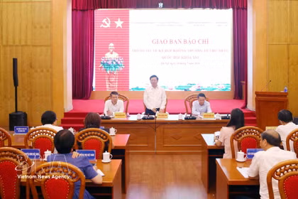 The press briefing on the first extraordinary session of the 16th National Assembly (Photo: VNA)