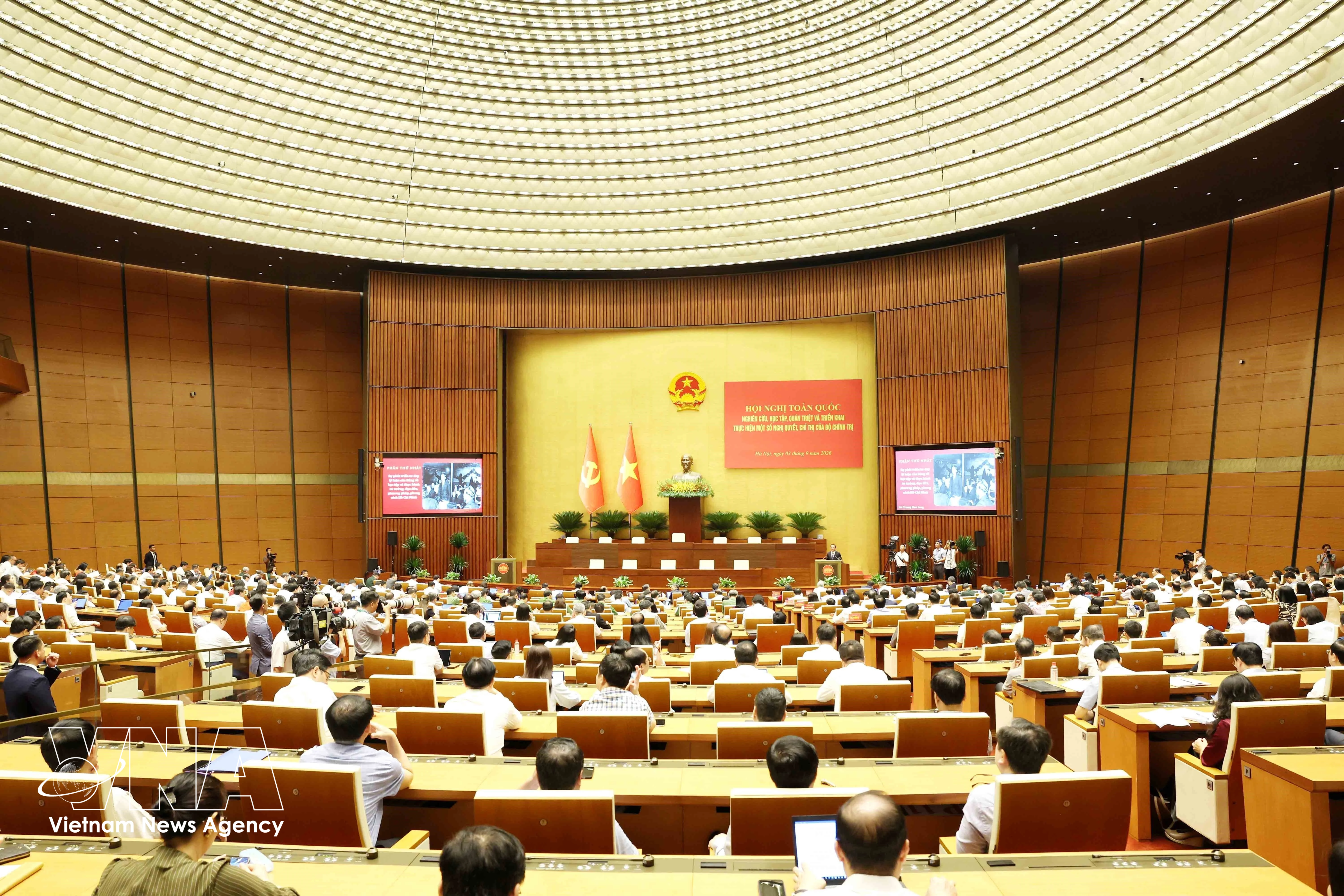 A view of the nationwide conference held on September 3 to study, disseminate and implement a number of resolutions and directives of the Political Bureau (Photo: VNA)