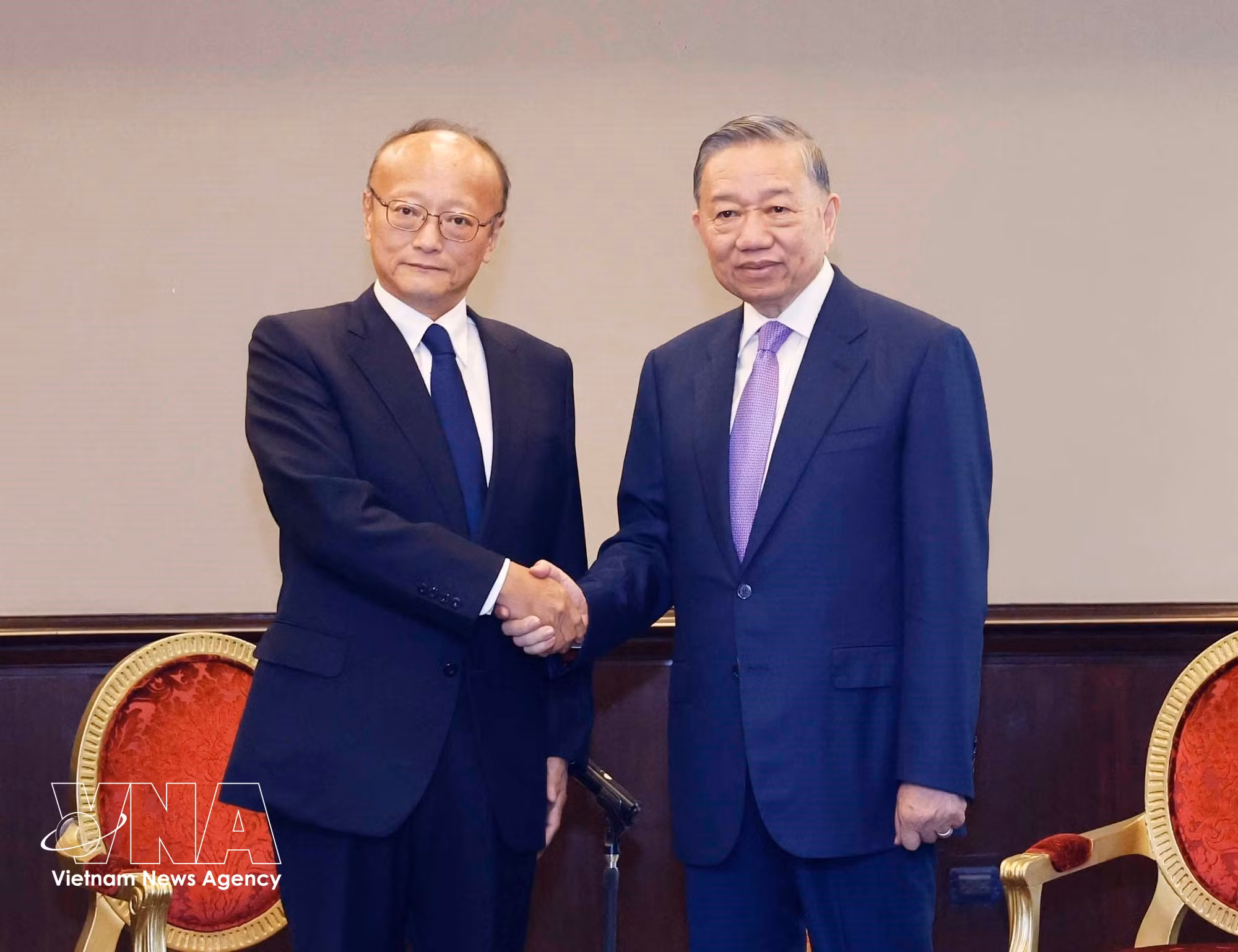vnanet-vietnams-top-leader-receives-adb-president-masato-kanda.jpg