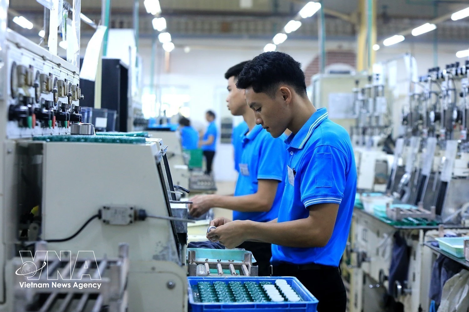 Vietnam sets a goal to raise GDP per capita to around 8,500 USD by 2030. (Photo: VNA)