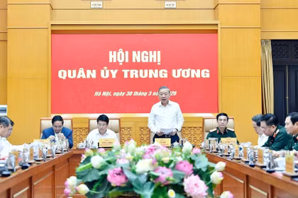 Party leader chairs Central Military Commission's meeting in Hanoi