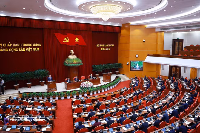14th Party Central Committee holds third meeting