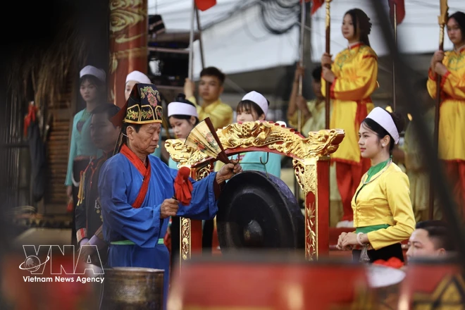 Muong people celebrate largest traditional festival