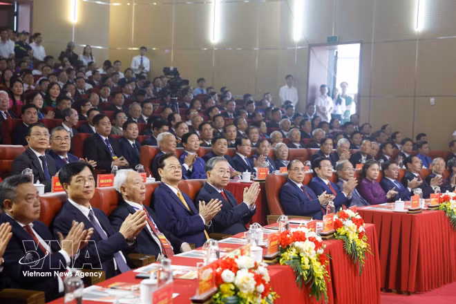 Top leader attends 120th birth anniversary of late Party General Secretary Ha Huy Tap