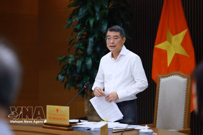 Second campuses of Bach Mai, Viet Duc hospitals must open in Q2: PM