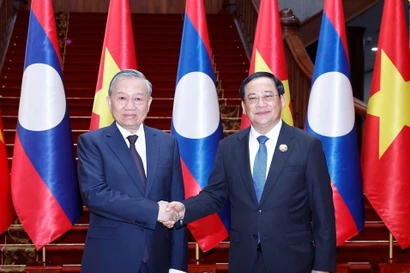 Vietnamese Party leader meets Lao Prime Minister, top legislator in Vientiane 