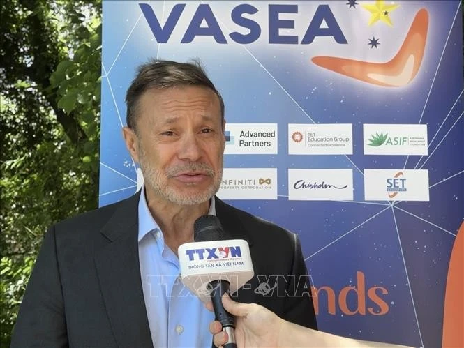 Andrew Goledzinowski, former Australian Ambassador to Vietnam from 2022 to 2024, in an interview with a Vietnam News Agency correspondent in Australia. (Photo: VNA)