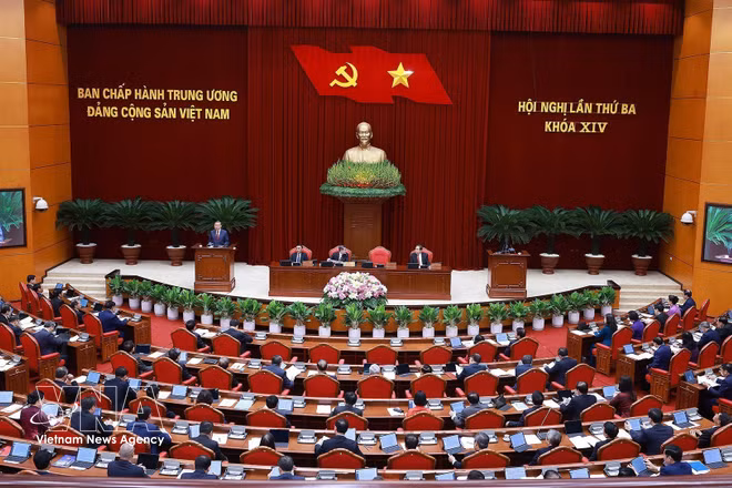 Party Central Committee’s third meeting opens in Hanoi