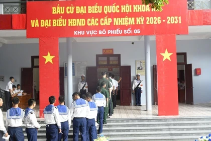 Truong Sa voters cast early ballots for National Assembly, local council elections