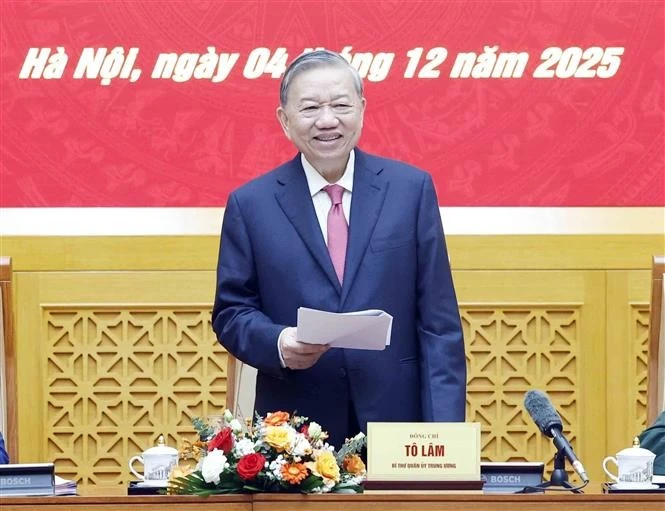 Party General Secretary To Lam addresses the Central Military Commission’s 15th meeting in Hanoi on December 4. (Photo: VNA)