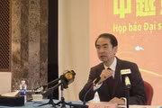 Chinese Ambassador to Vietnam He Wei speaks at the press briefing in Hanoi on April 21 (Photo: VNA)
