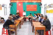 A Party cell meeting in An Thanh village of Minh Long commune, Quang Ngai province (Photo: VNA)