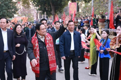 PM calls for stronger investment in education infrastructure in mountainous areas