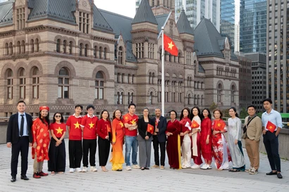 Overseas Vietnamese in Canada highlight “soft power” in 14th National Party Congress’ drafts