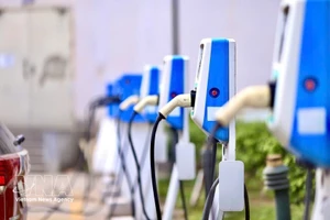 Government urges rollout of EV charging infrastructure in apartment buildings