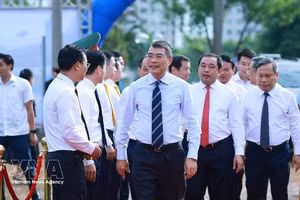 PM attends ground-breaking ceremony of Hanoi’s rental housing, metro line projects