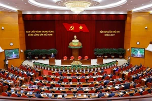 14th Party Central Committee’s 2nd meeting closes, reaching high consensus on major issues