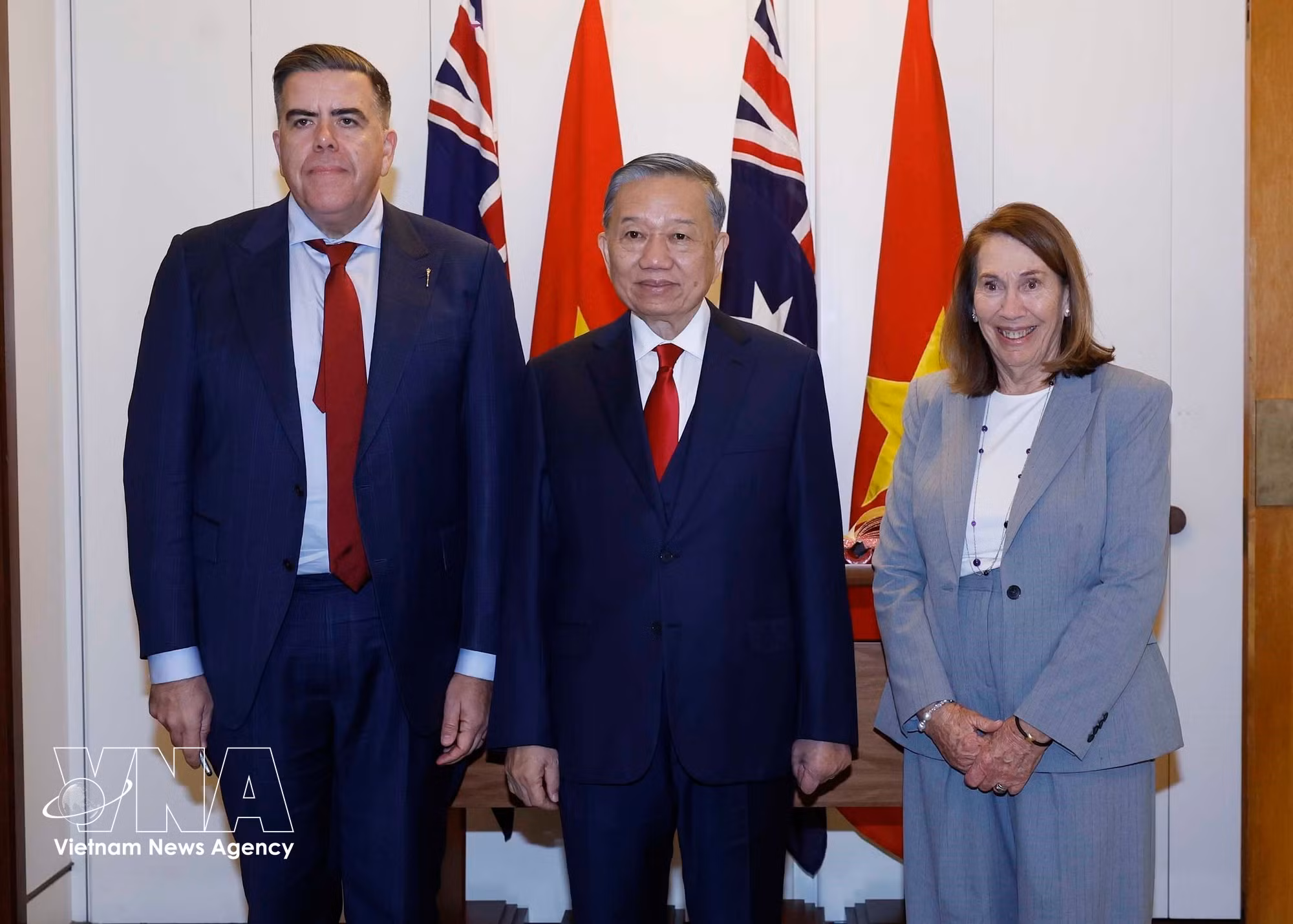 vnanet-potal-tong-bi-thu-chu-tich-nuoc-hoi-kien-hai-chu-tich-thuong-vien-va-ha-vien-australia-8946602.jpg