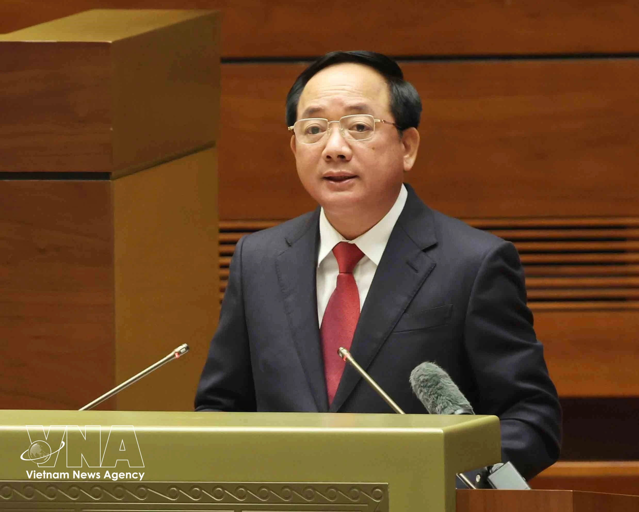 Politburo member, Secretary of the Party Central Committee and Chairman of its Commission for Information, Education and Mass Mobilisation Trinh Van Quyet speaks at the national conference. (Photo: VNA)