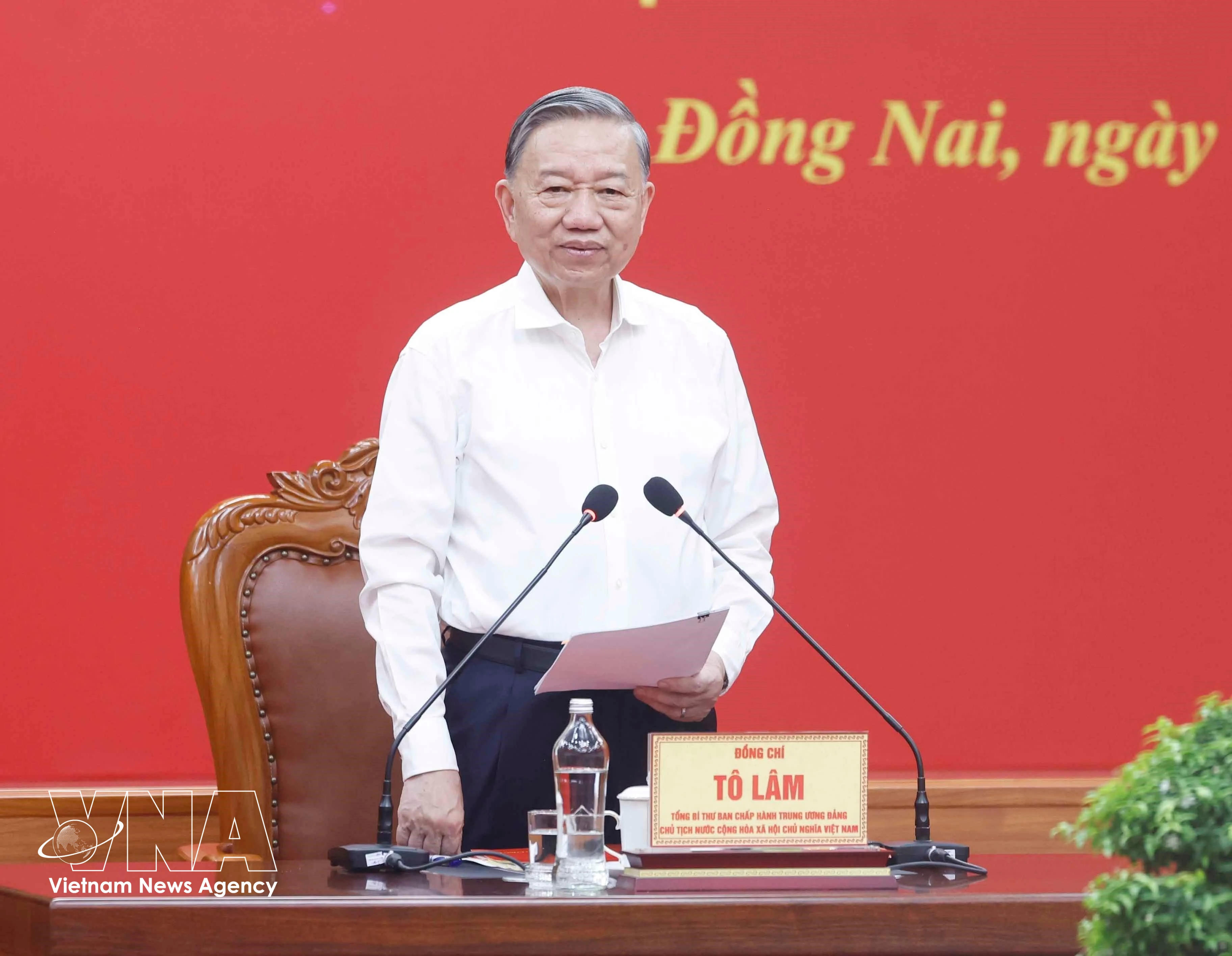 Party General Secretary and State President To Lam speaks at the working session with the Standing Board of the Dong Nai Party Committee on May 18, 2026. (Photo: VNA)