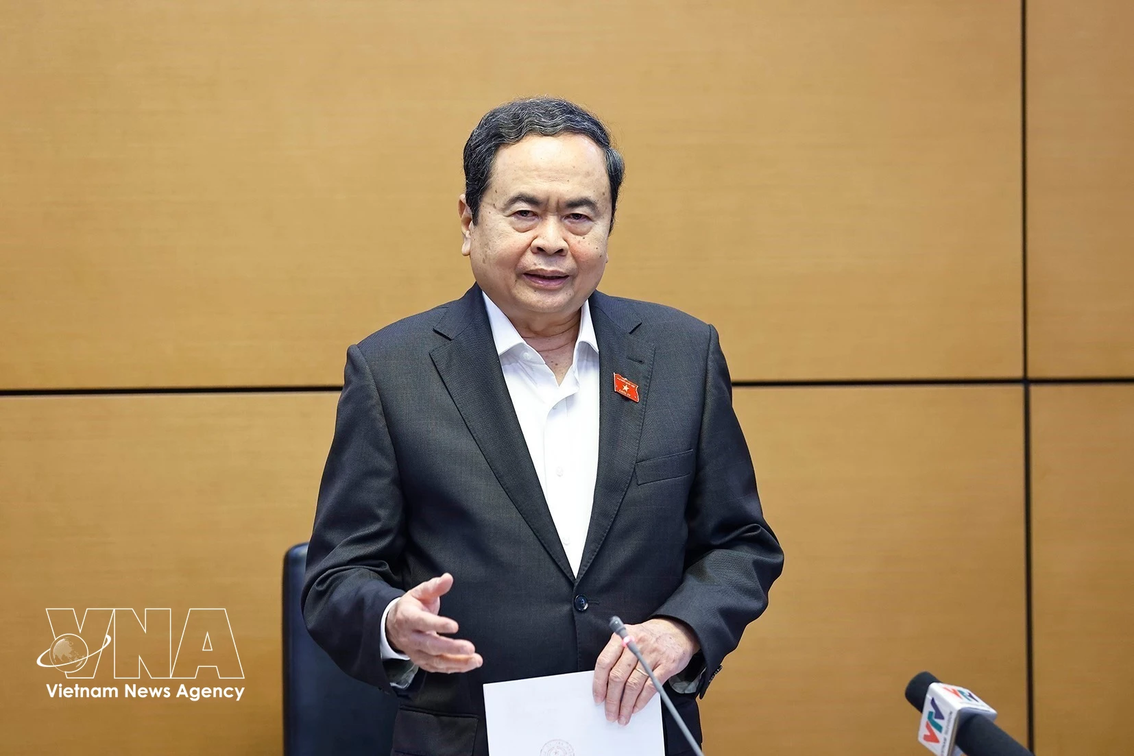 National Assembly (NA) Chairman Tran Thanh Man speaks at the meeting. (Photo: VNA)