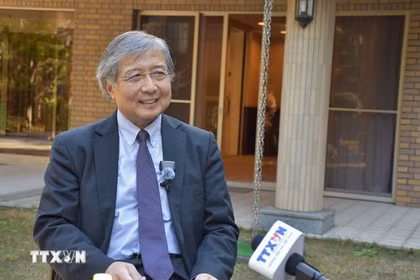 Professor Toshiro Nishizawa of the University of Tokyo in an interview granted to the Vietnam News Agency (Photo: VNA)